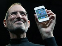 Το επόμενο iPhone θα είναι «δια χειρός» Steve Jobs